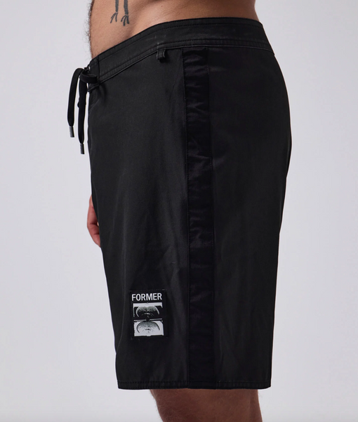 Former System 19’ Trunk - Black