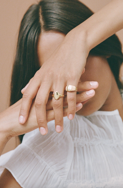 Porter Nonno Signet Pinky Ring - 18k Gold Vermeil