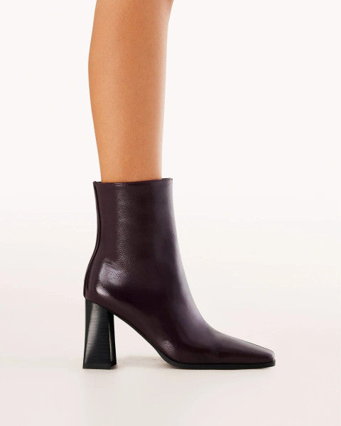 Billini Wez Boots - Mulberry Crinkle Patent